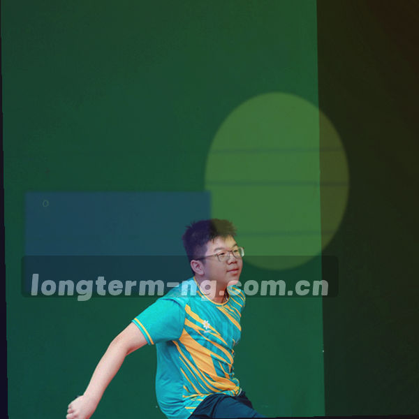 折线图与条形图构成的抽象数据积累视觉